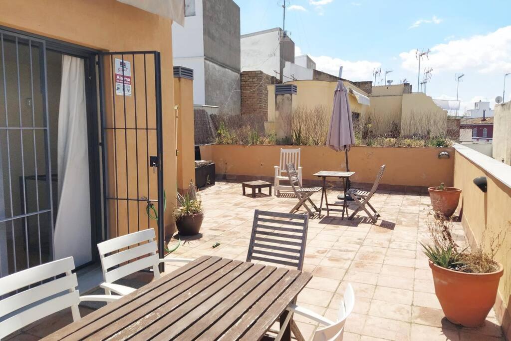 Penthouse Near Cathedral Private Rooftop Private Parking セビリア エクステリア 写真