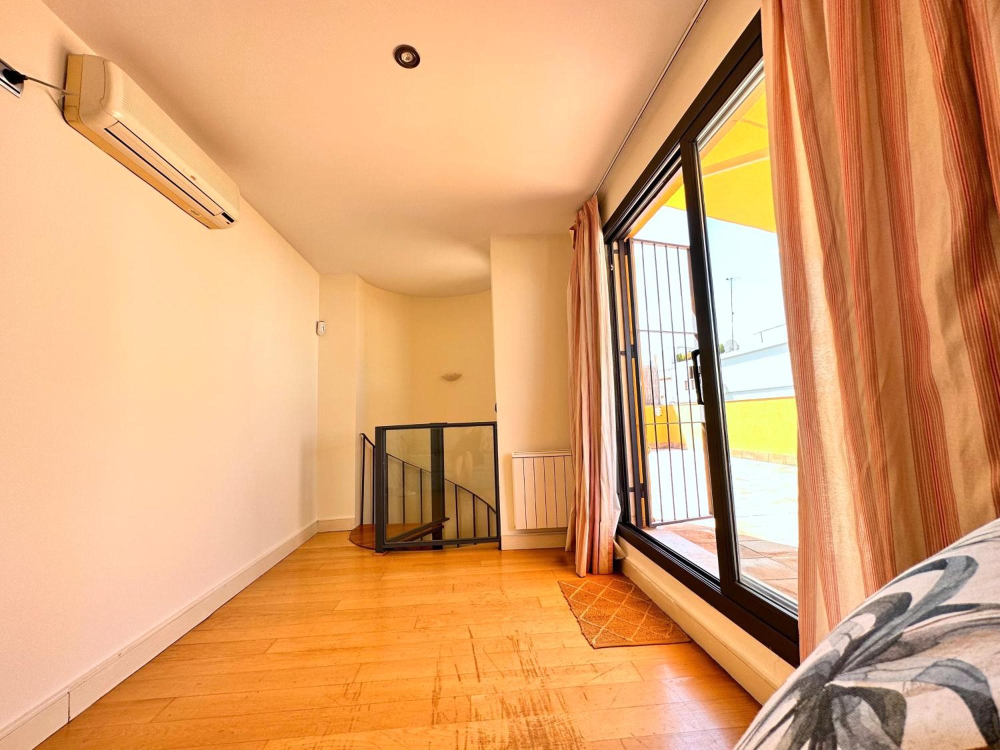 Penthouse Near Cathedral Private Rooftop Private Parking セビリア エクステリア 写真