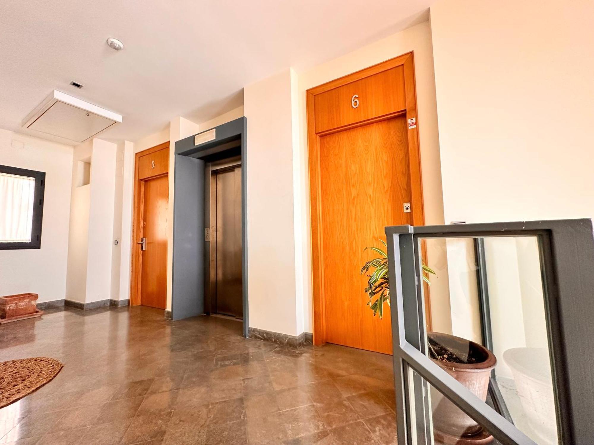 Penthouse Near Cathedral Private Rooftop Private Parking セビリア エクステリア 写真