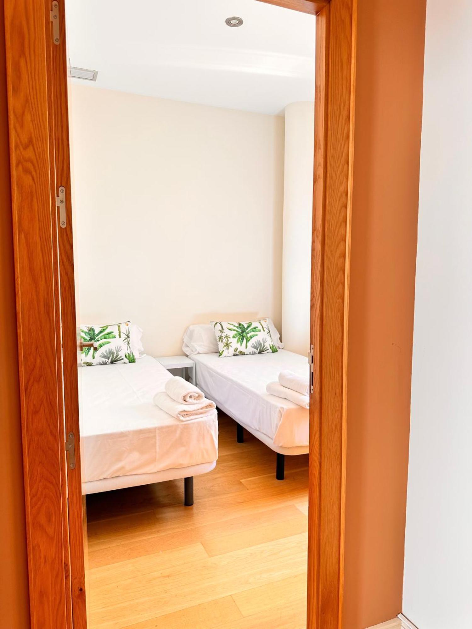 Penthouse Near Cathedral Private Rooftop Private Parking セビリア エクステリア 写真