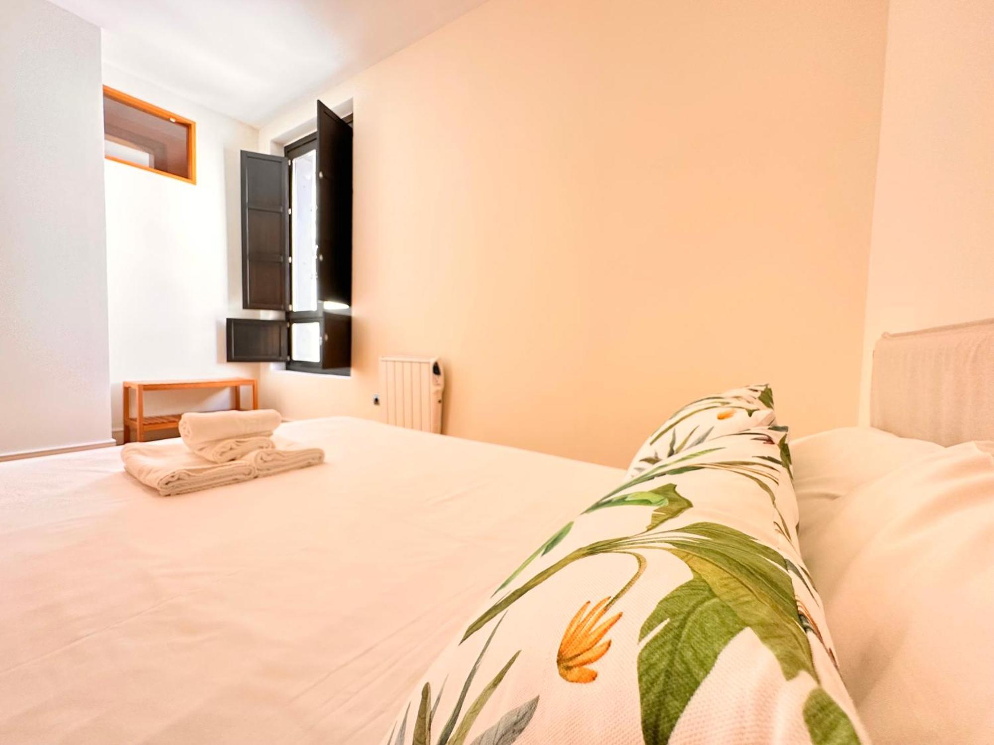 Penthouse Near Cathedral Private Rooftop Private Parking セビリア エクステリア 写真