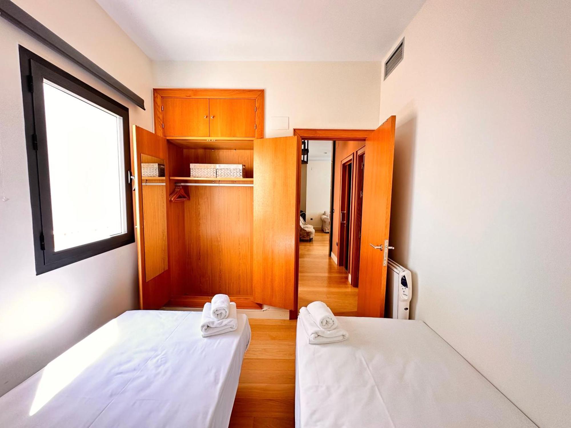 Penthouse Near Cathedral Private Rooftop Private Parking セビリア エクステリア 写真