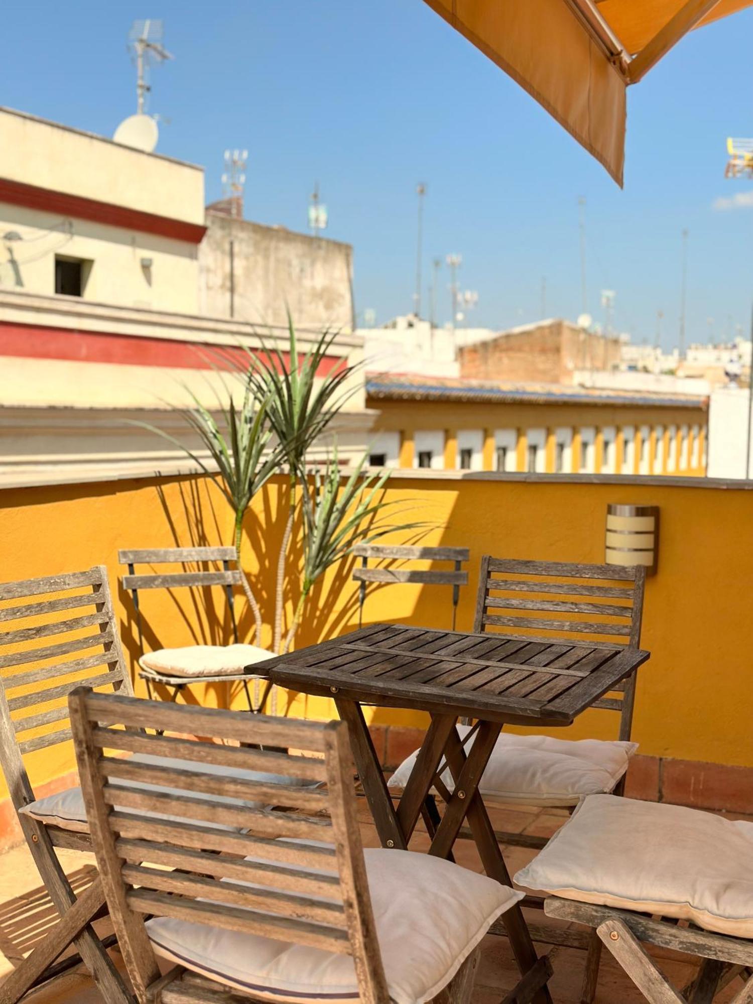 Penthouse Near Cathedral Private Rooftop Private Parking セビリア エクステリア 写真